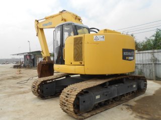 小松PC228US挖掘機